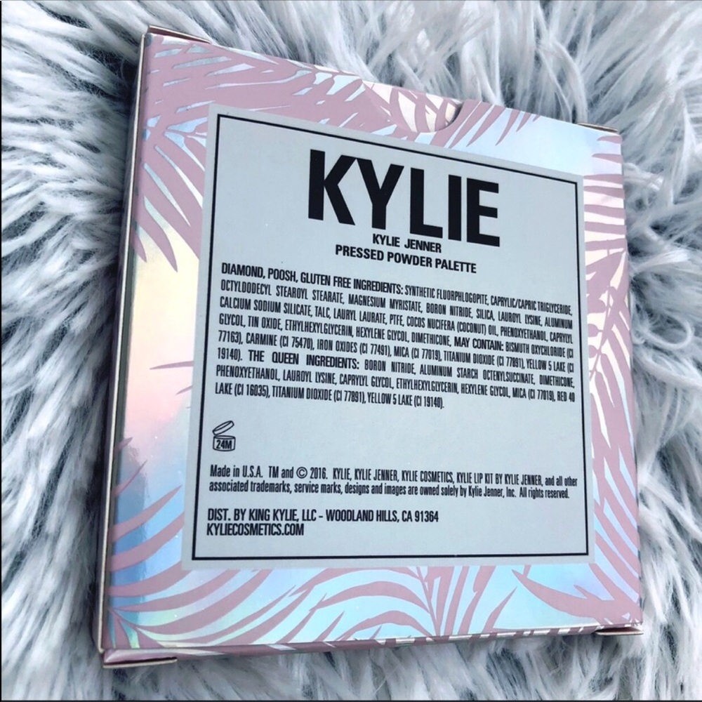 Kylie Cosmetics THE PINK PALETTE | KOURT X KYLIE - Picture 5 of 6
